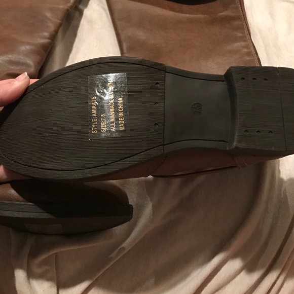 Brown boots - Picture 2 of 2