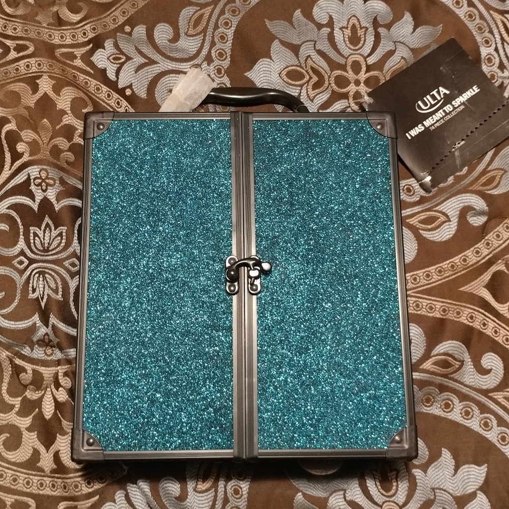 Ulta "I was meant to sparkle" 72 piece collection
