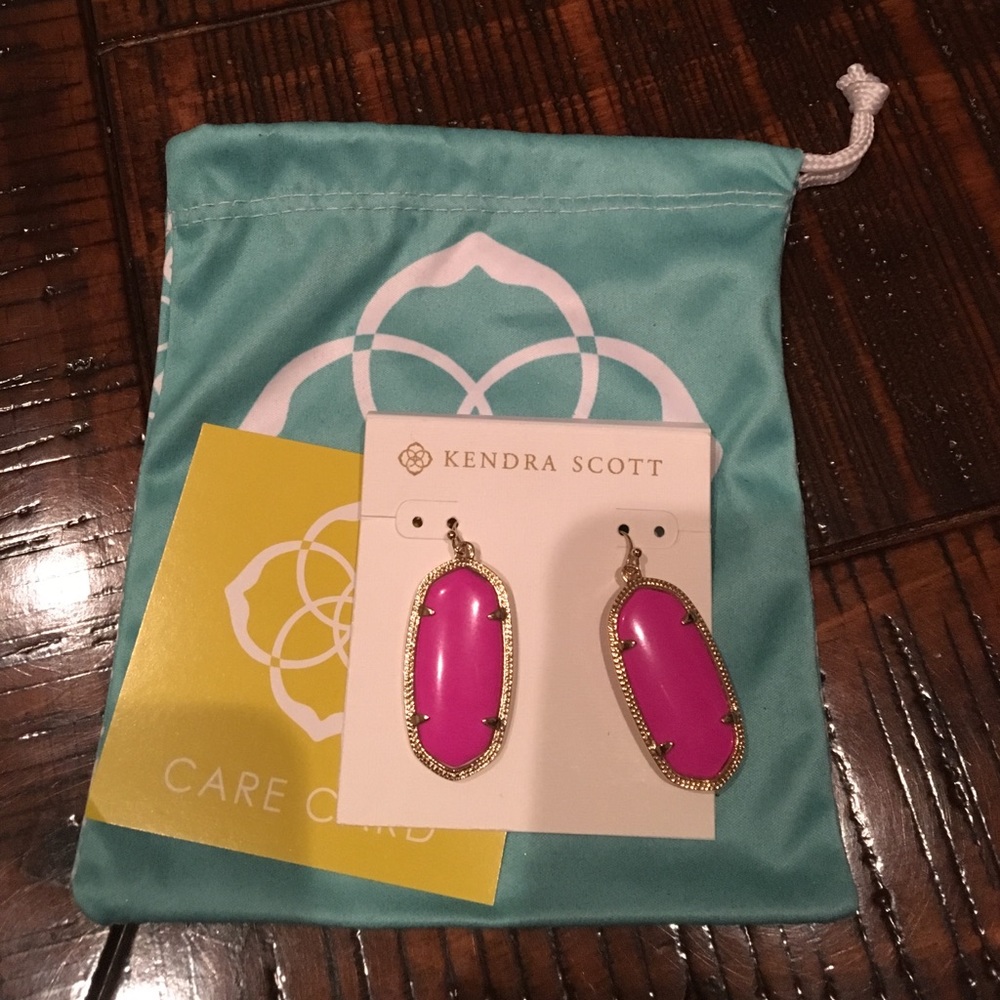 Kendra Scott Elle earrings