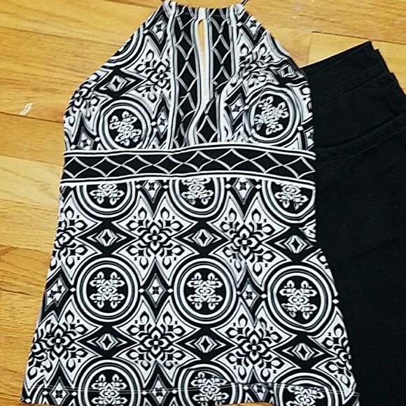 SALE BCBGMAXAZRIA Halter Top - Picture 2 of 4