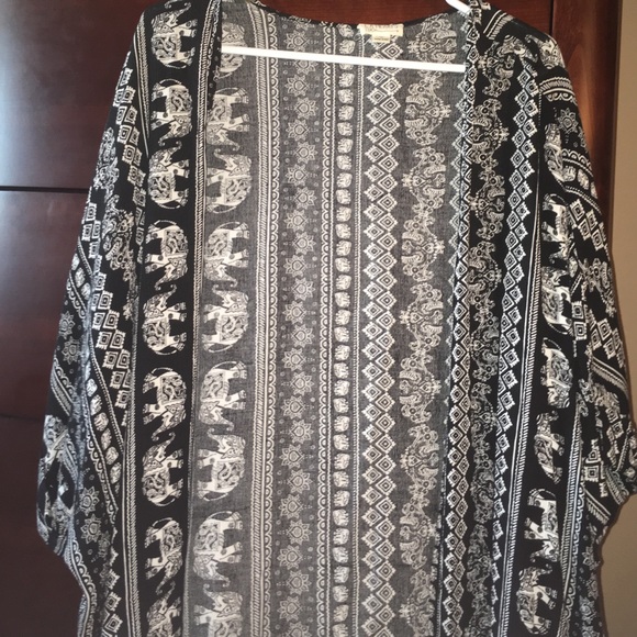LA Hearts Sweaters - L.A Hearts Elephant Kimono