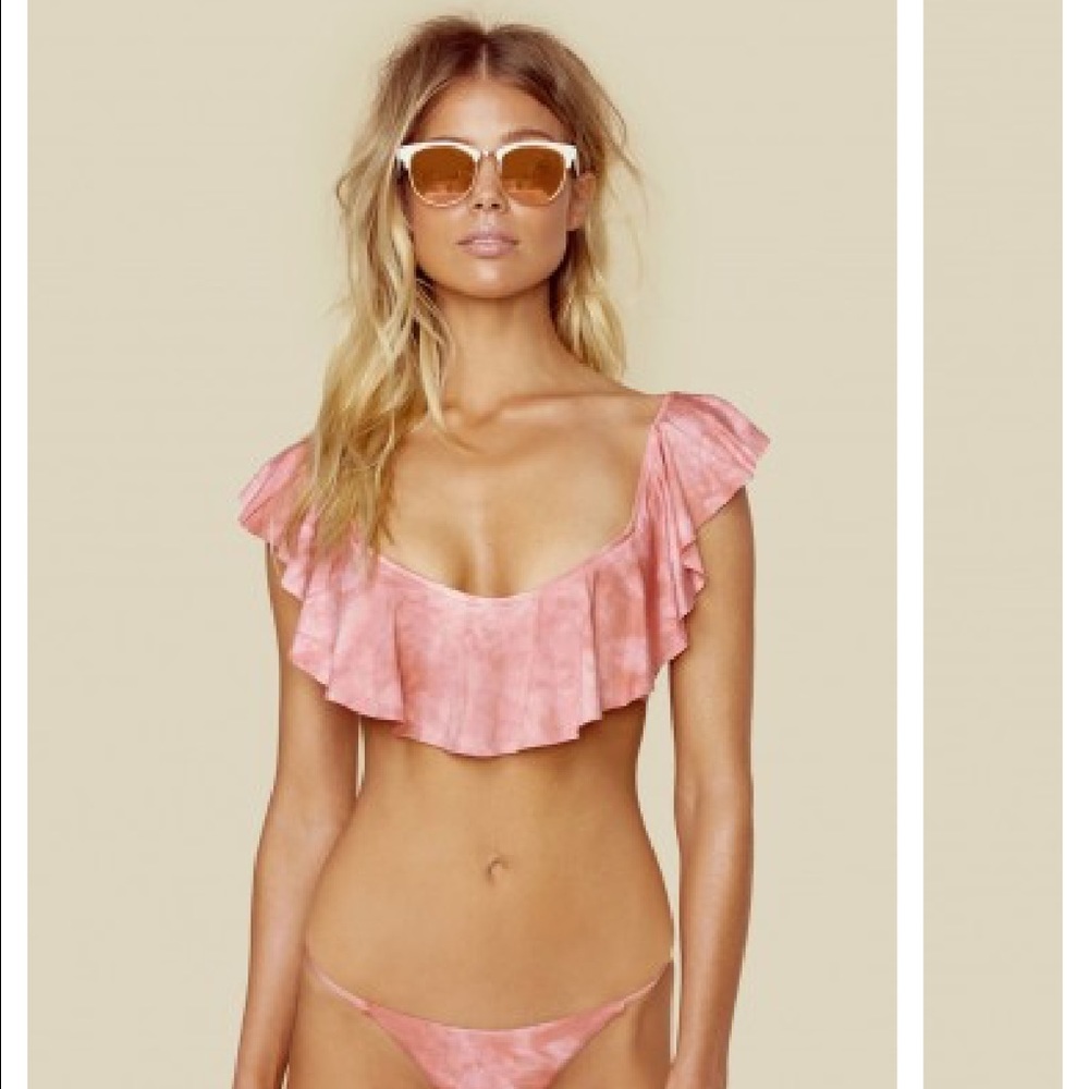 Blue life flutter top!