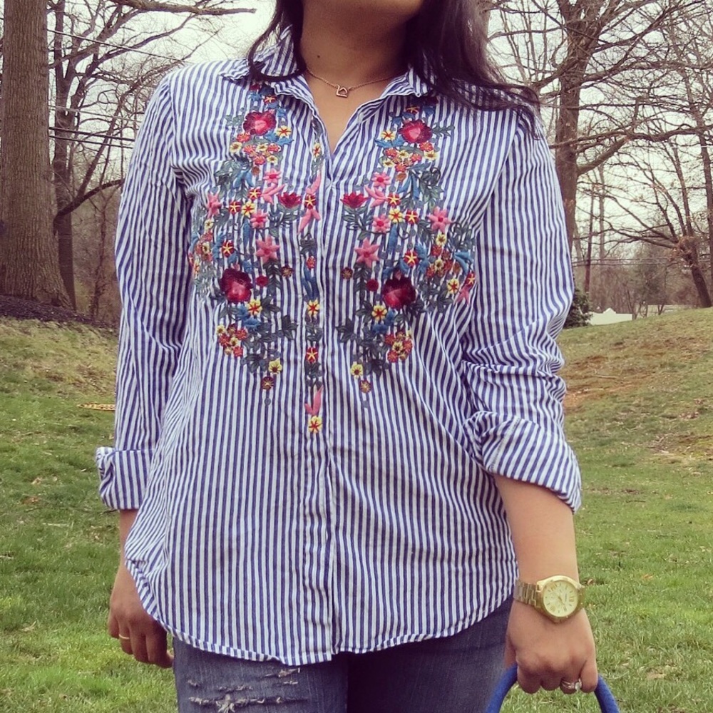 Flower embroidered shirt