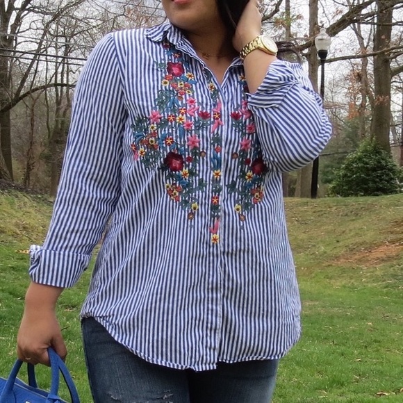 Flower embroidered shirt - Picture 2 of 2