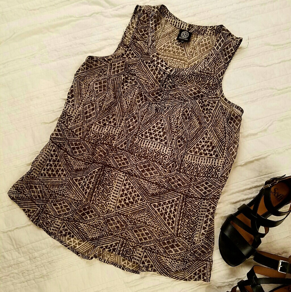 Tribal print sleveless top