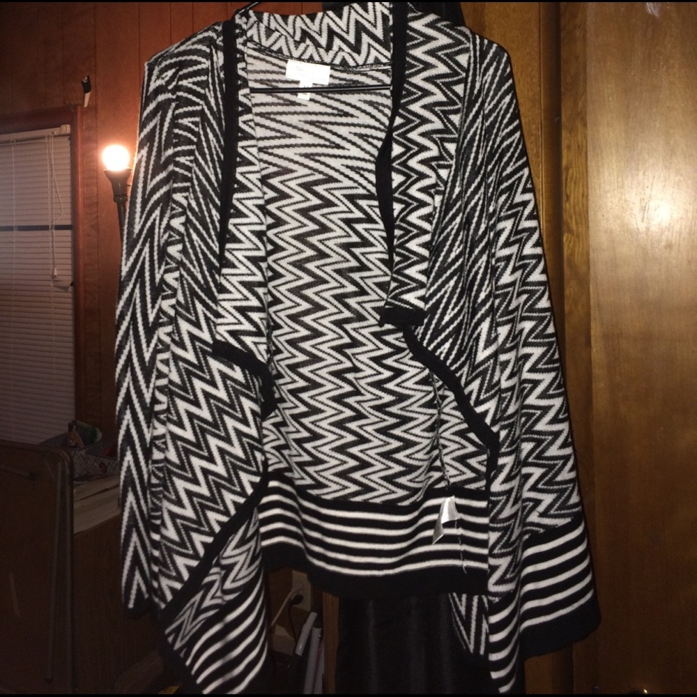 Black and White chevron cover up