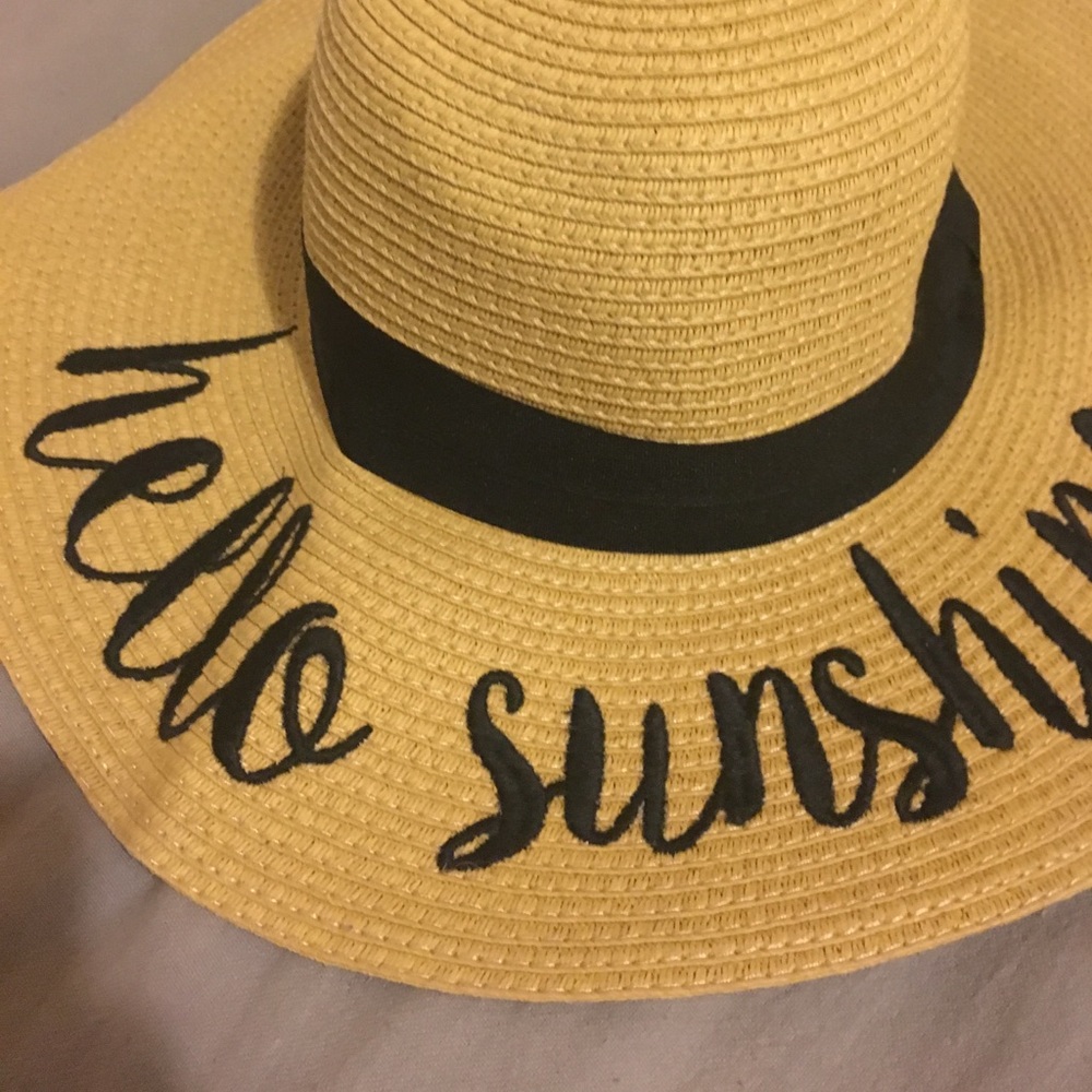 Floppy hat - Picture 2 of 2