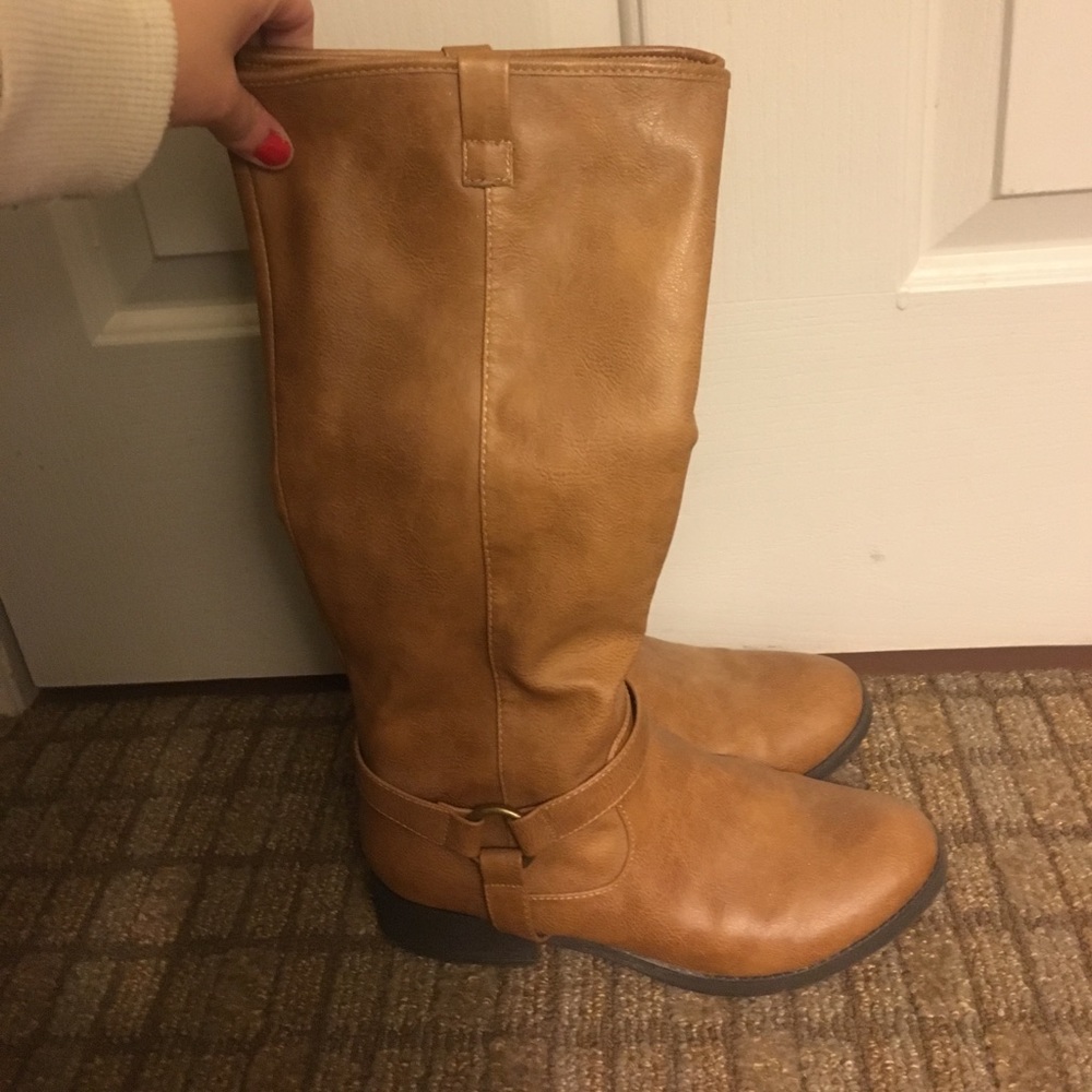 NEVER WORN caramel colored boots