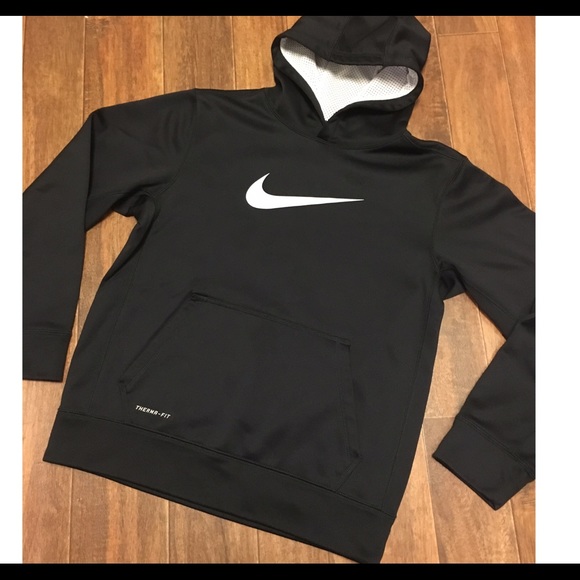 Nike Tops - Nike Therma-Fit Hoodie