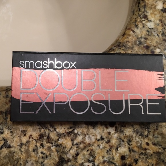 Smashbox Double Exposure - Picture 1 of 2