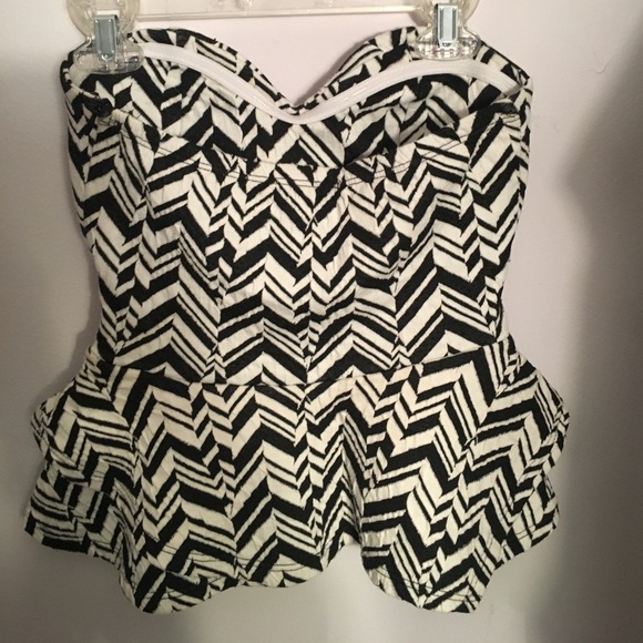 Black and white chevron peplum top - Picture 2 of 2