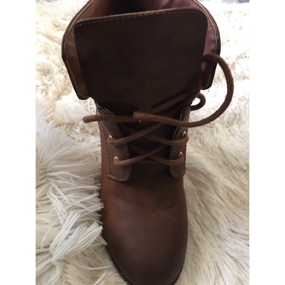 Platform Brown Boots - Picture 4 of 5