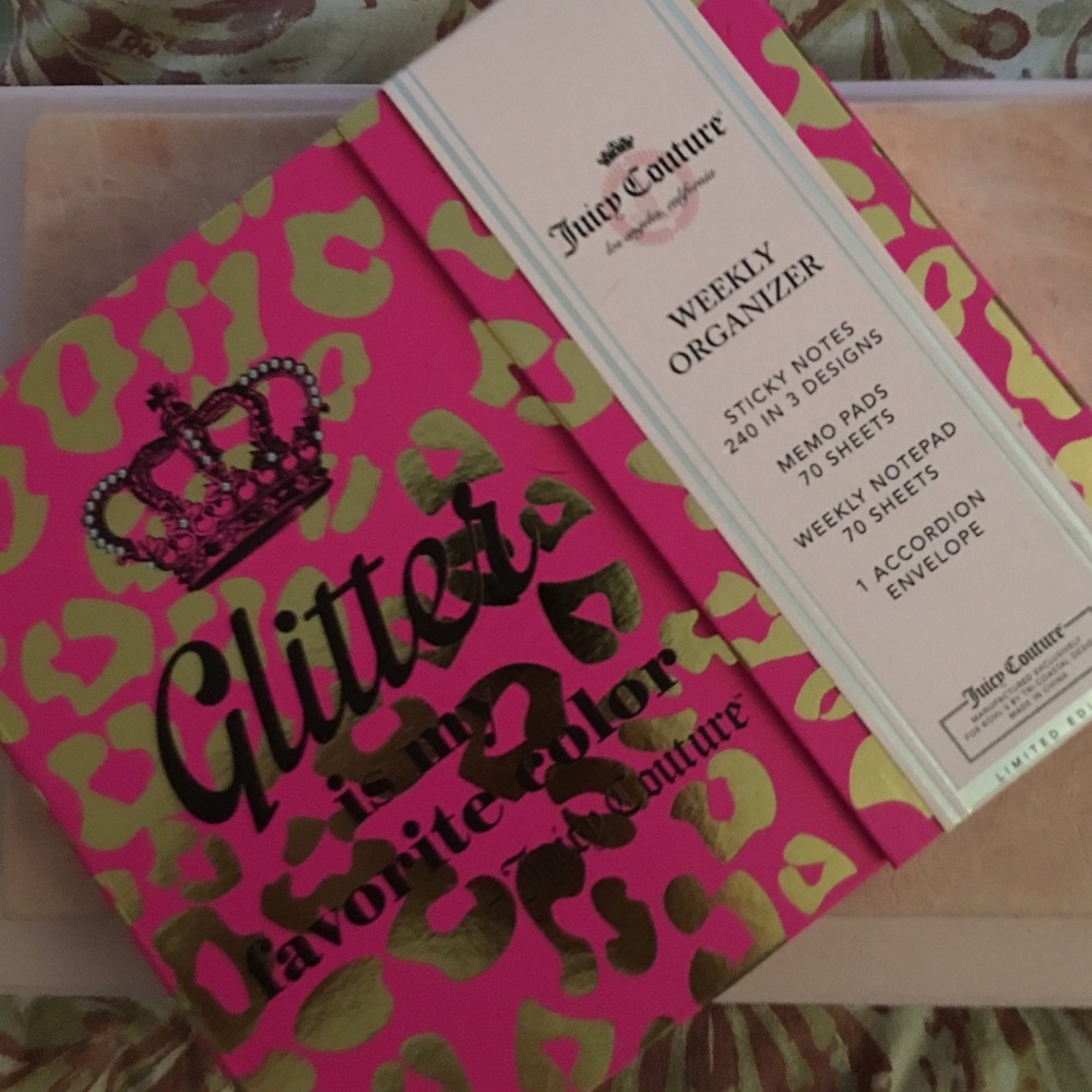 1 on hold Juicy Couture Weekly Organizer