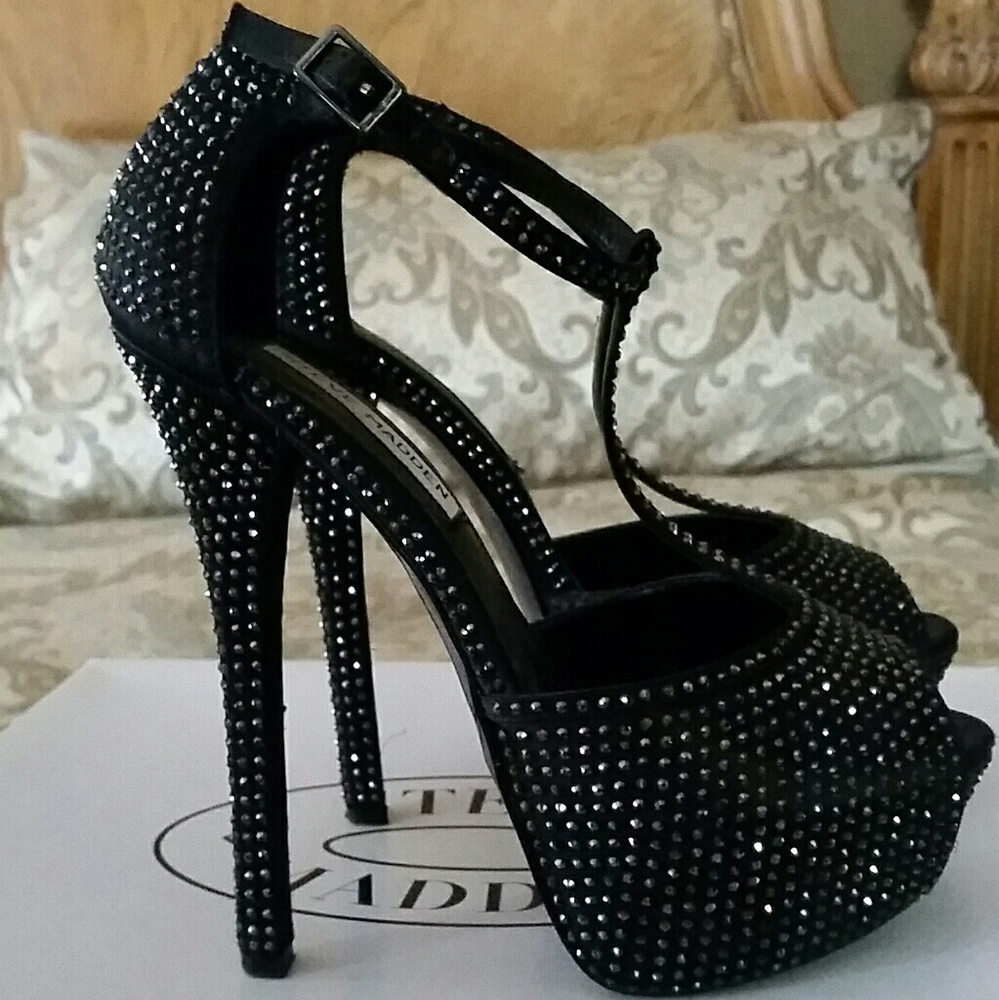 FINAL MARKDOWN💕 Steve Madden Rhinestone Stilletos