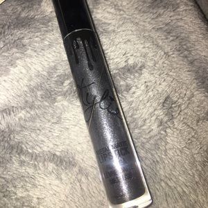 Kylie Jenner Kymajesty lip gloss