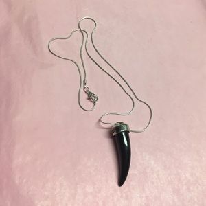 BOHO SILVER/ black horn pendant