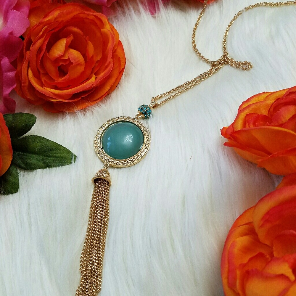 "Carly" pendant fringe seafoam necklace - Picture 2 of 3