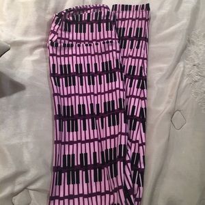 Purple piano keys Lularoe OS leggings