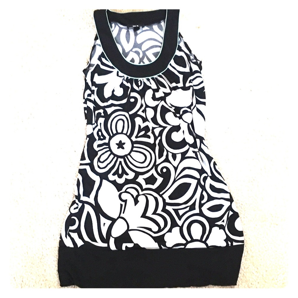 Black and white  patterned dress