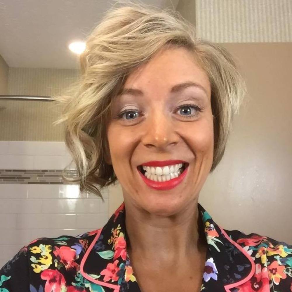 Meet your Posher, Emi