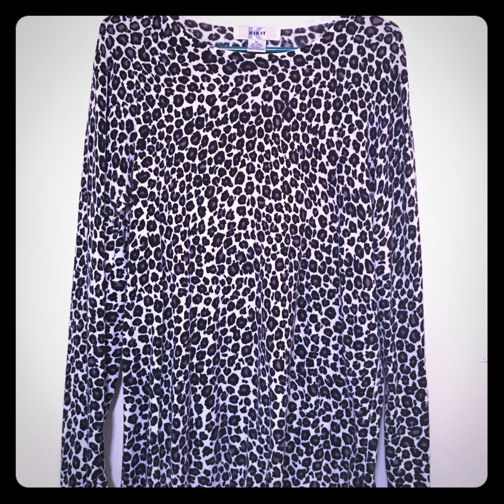 Black and white Leopard long sleeve.