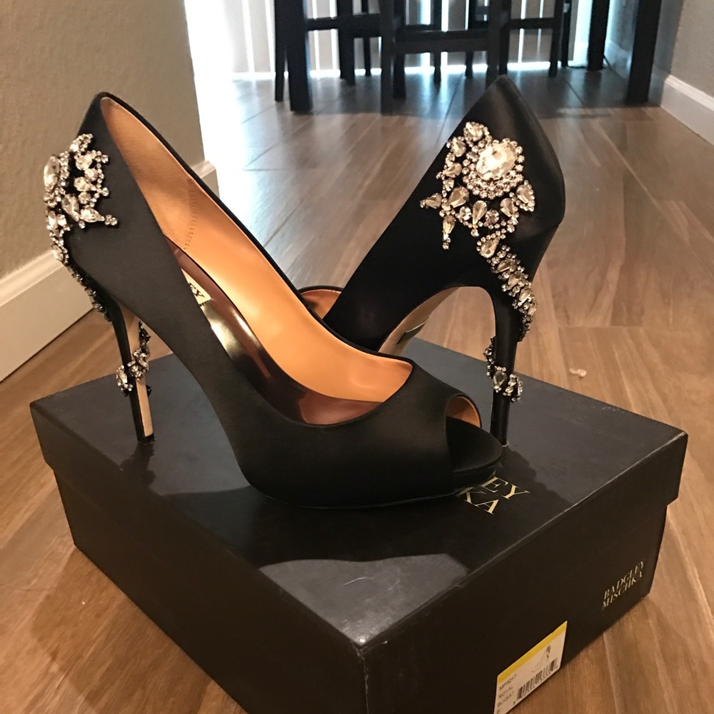 Badgley Mischka Royal heels