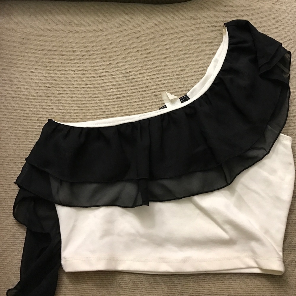 One Sleeve Dressy Croo Top