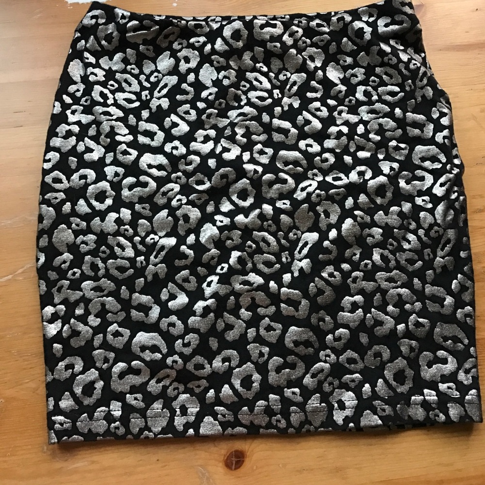 Skinny skirt