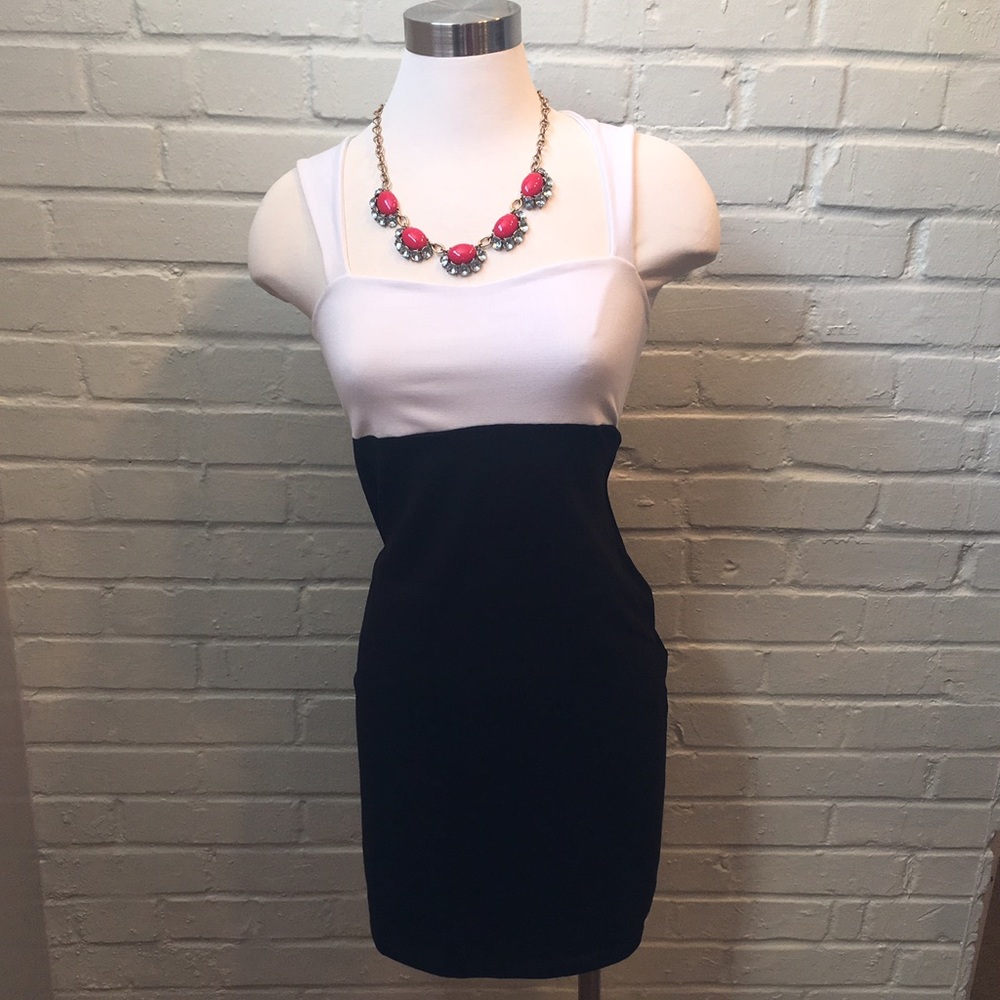 Sold Susana Monaco Black & White Dress