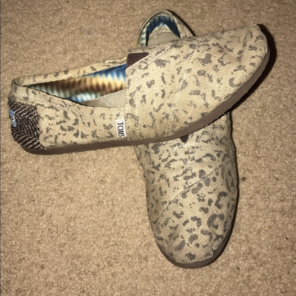 Toms