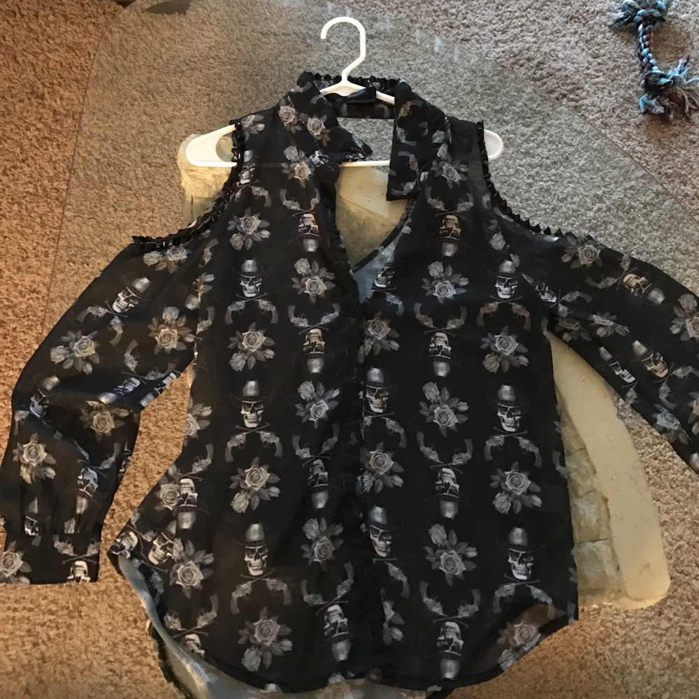 sheer top - Picture 2 of 3