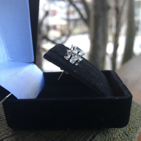 OVAL TOPAZ STUDS - Picture 6 of 8