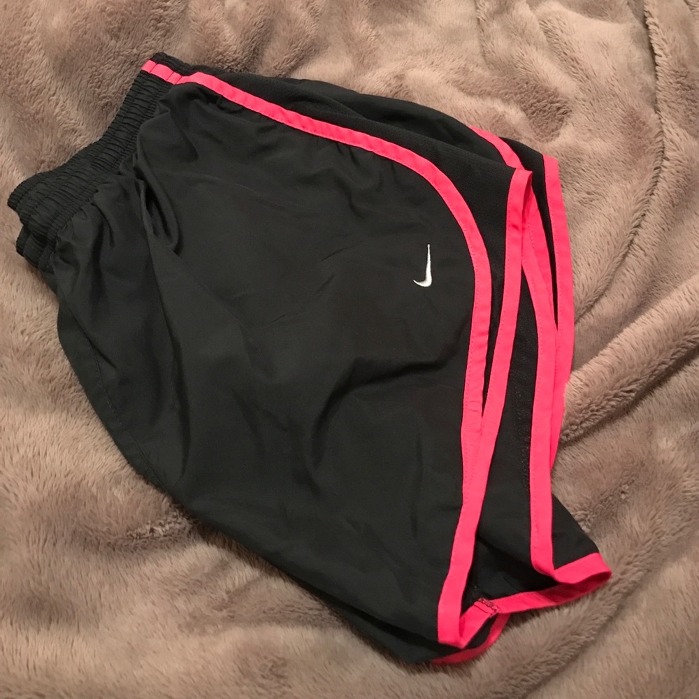 Black and pink nike pro running shorts!