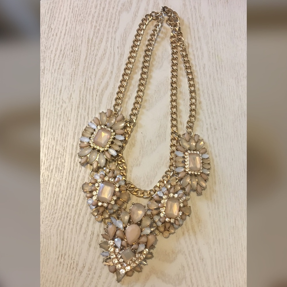 🛍BUNDLE! Gold & Baby Pink Statement Necklace