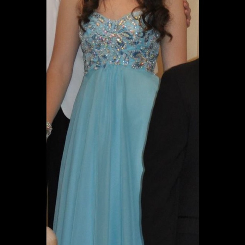 Blue Chiffon Gown with Beaded Bust - Picture 6 of 6