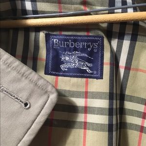 Vintage Burberry's trench coat!