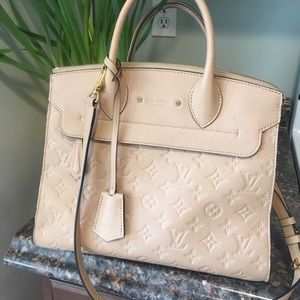 Louis Vuitton pont neuf handbag