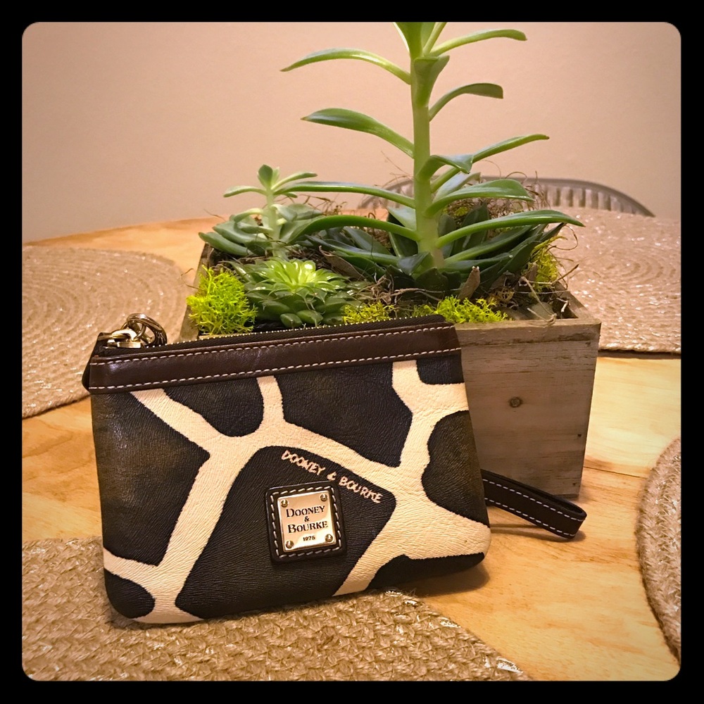 Dooney & Bourke giraffe wallet sized small purse