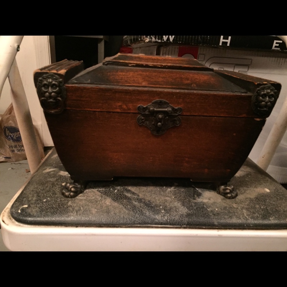Vintage jewelry box wooden