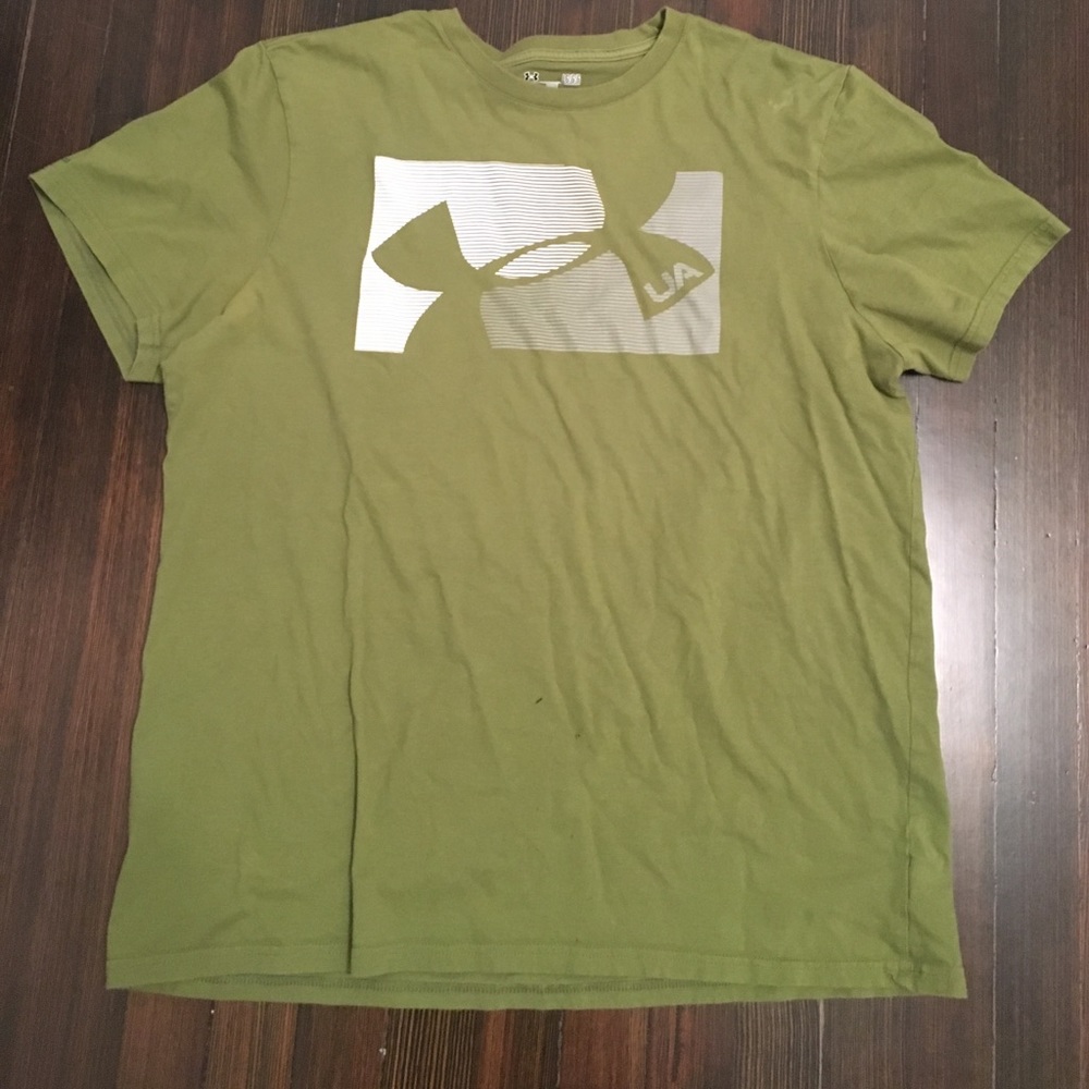 Under armour graphic tee
