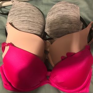 Victoria's Secret / Pink Bra's 32C