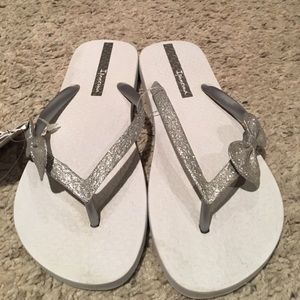 Flip flops