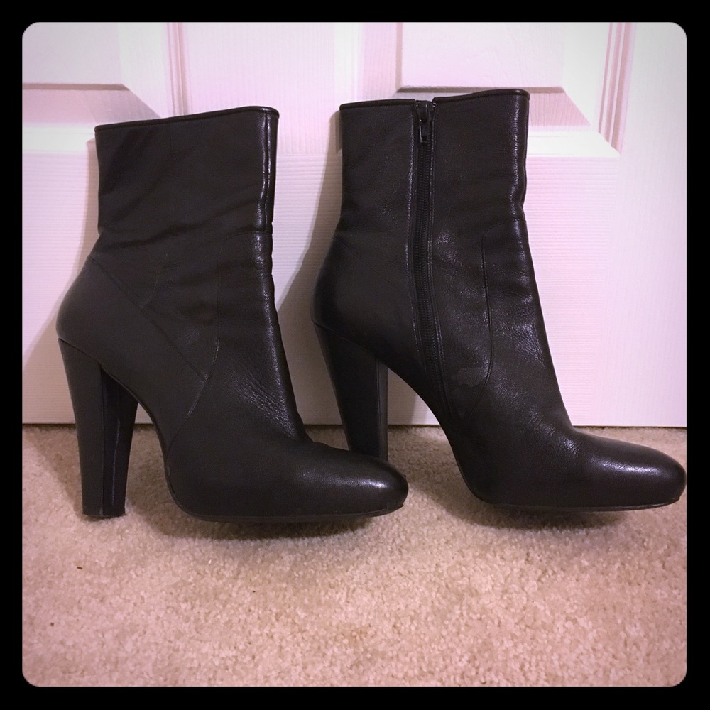 Calvin Klein 😍 buttery soft leather ankle boots