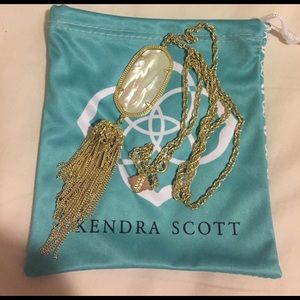 Kendra Scott necklace