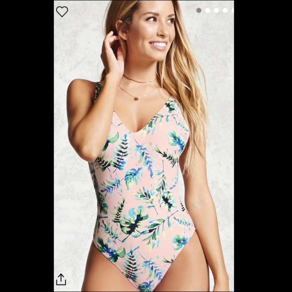 Floral Swimwear 👌🏼 🌸
