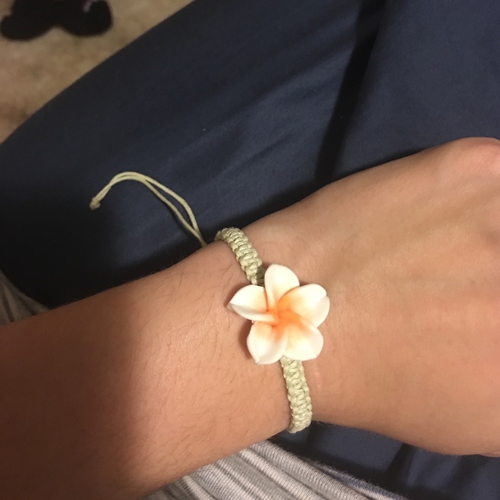 Super cute Flowered bracelet