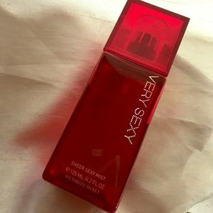 New Victoria Secret's Very Sexy Sheer Sexy Mist!! New Victoria Secret's Very Sexy Sheer Sexy Mist!!