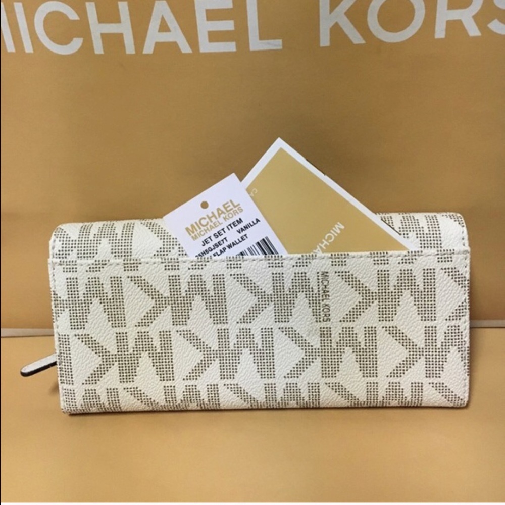 Michael kors wallet