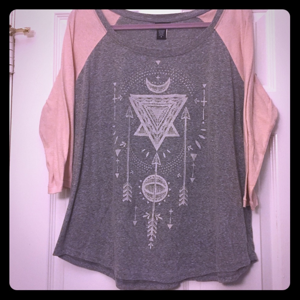 Cute Raglan Top 👣