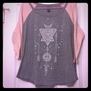 Cute Raglan Top 👣